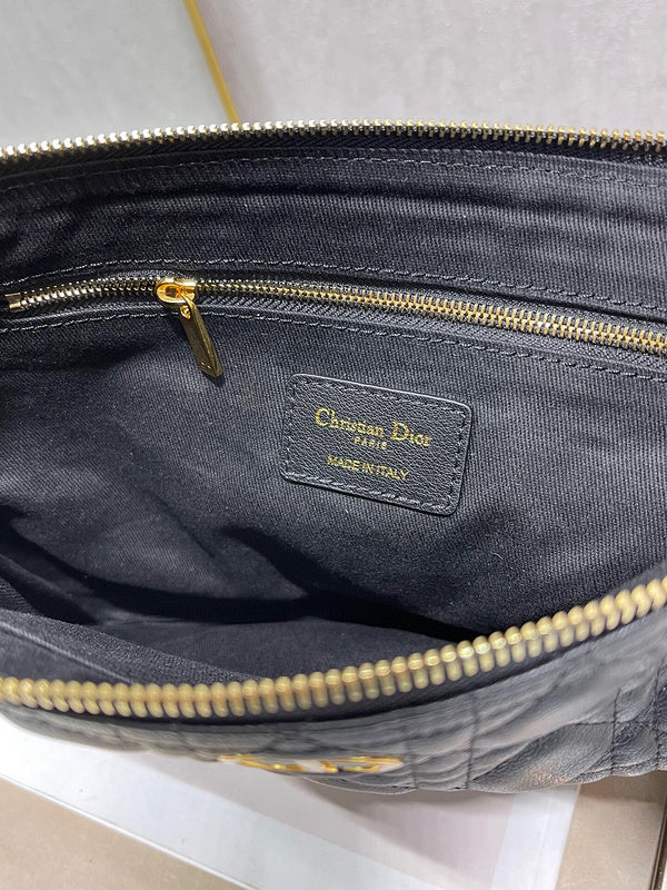 Dragons Bags Detail