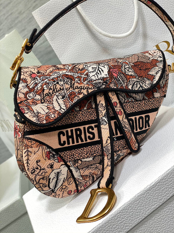 Dragons Bags Detail