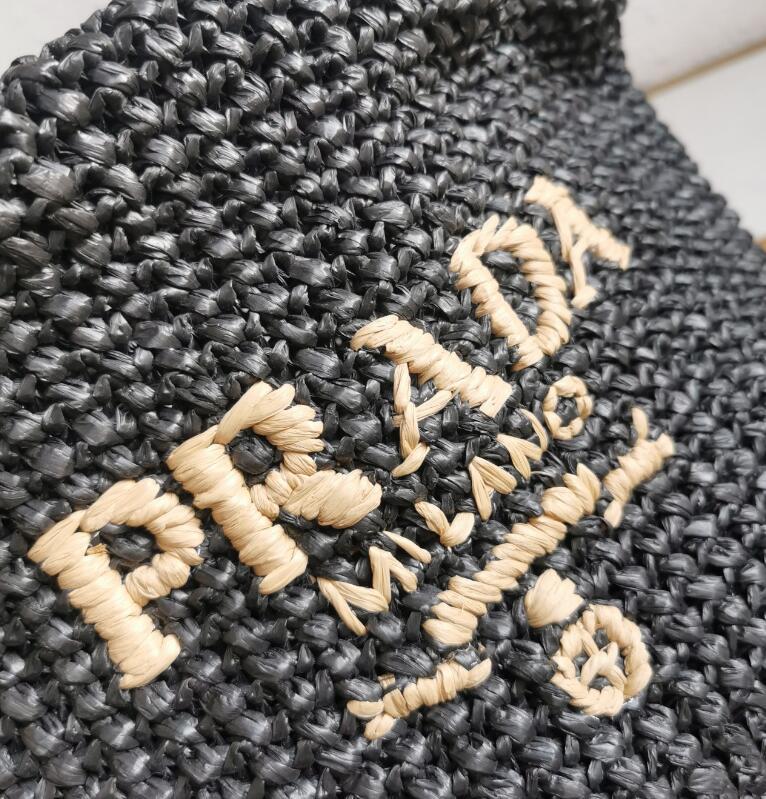 Dragons Bags Detail