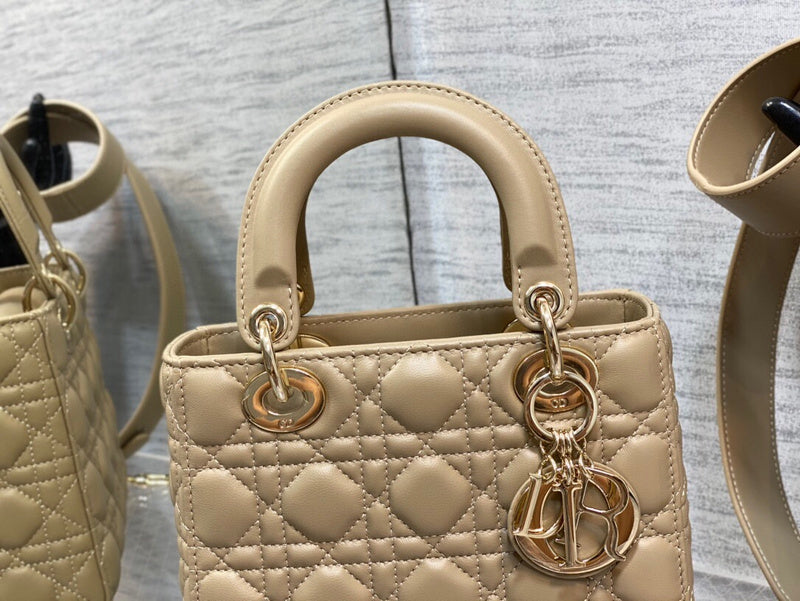 Dragons Bags Detail