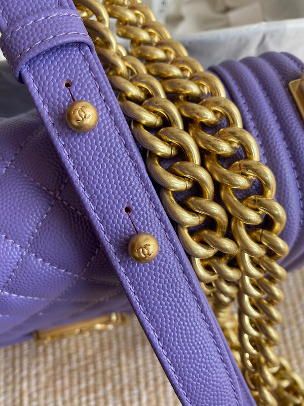 Dragons Bags Detail