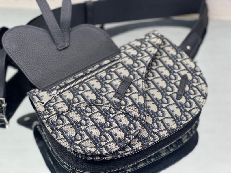 Dragons Bags Detail