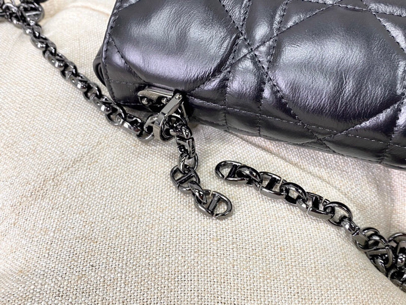 Dragons Bags Detail