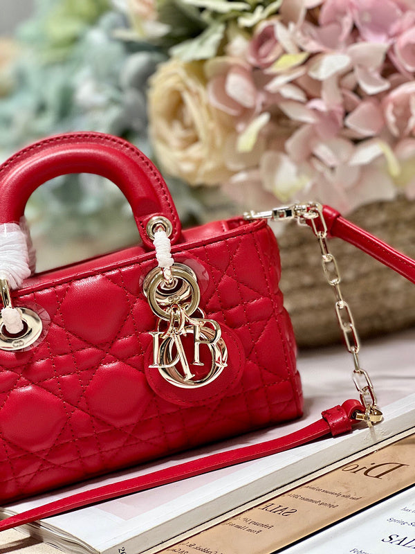 Dragons Bags Detail