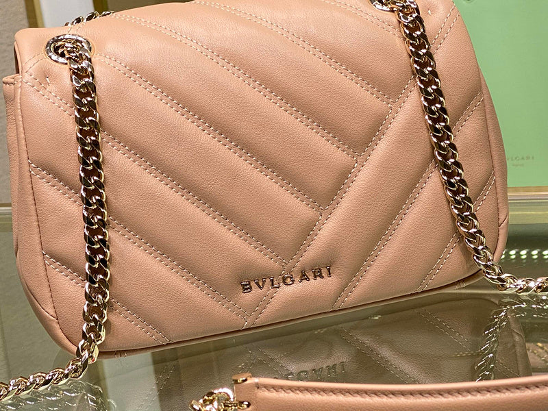 Dragons Bags Detail