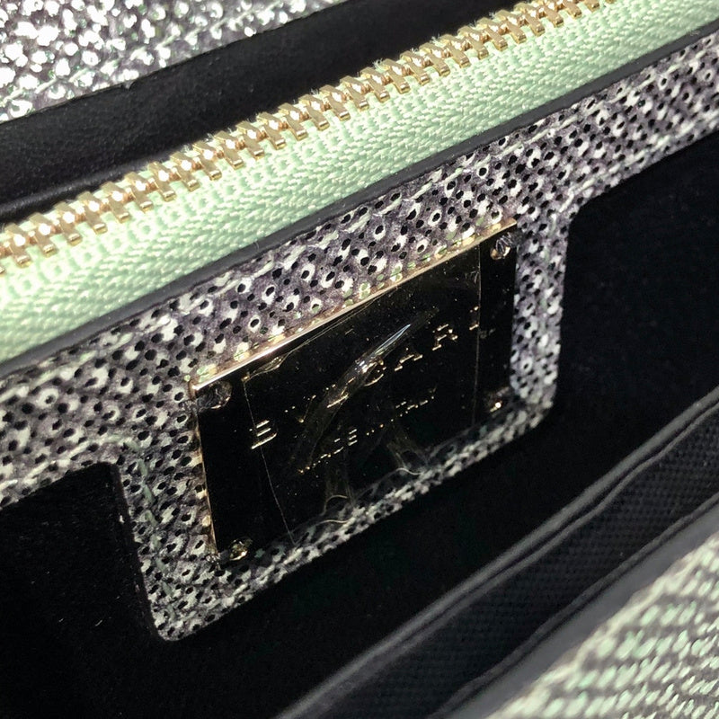 Dragons Bags Detail