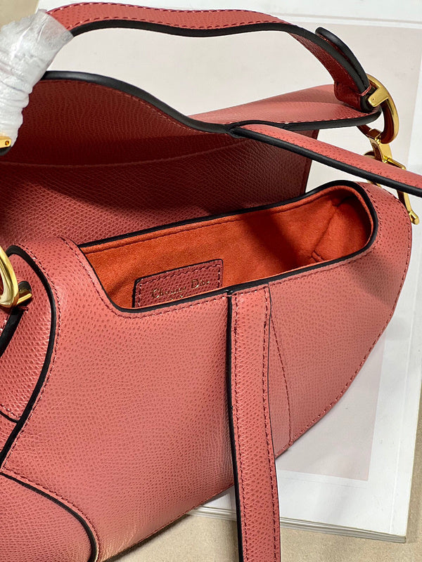 Dragons Bags Detail