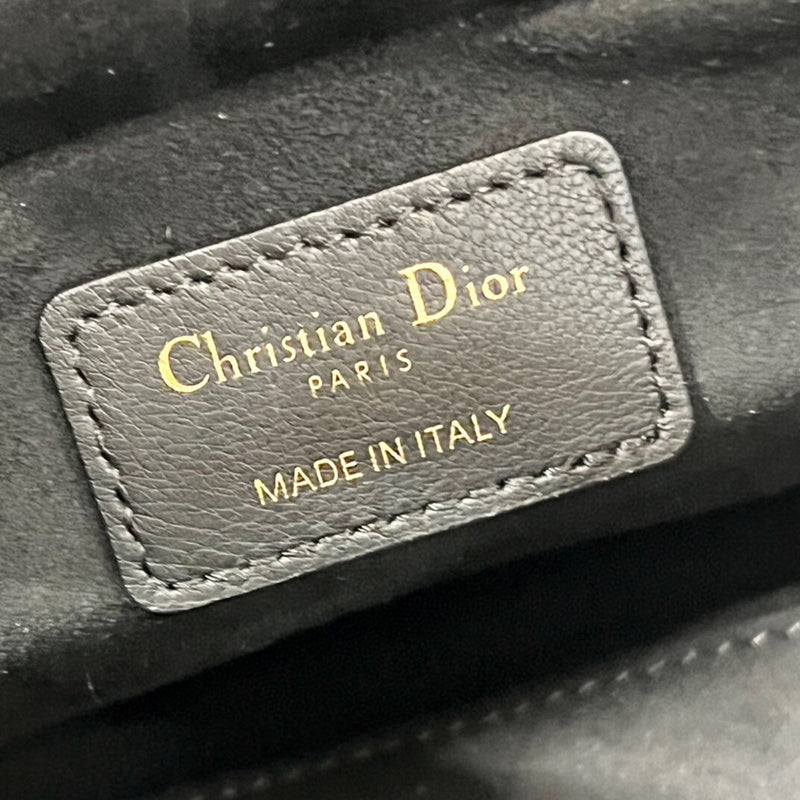 Dragons Bags Detail