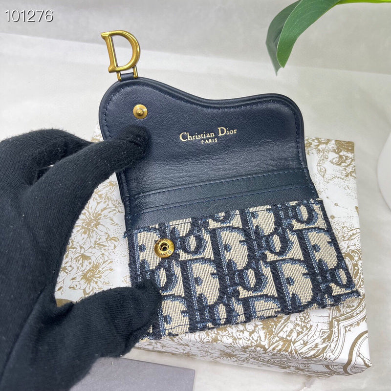 Dragons Bags Detail