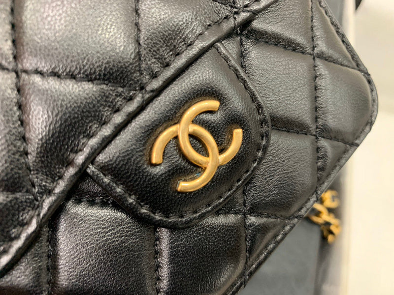 Dragons Bags Detail