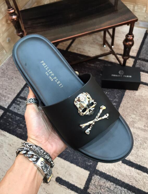 Dragons Bags Detail
