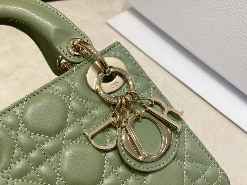 Dragons Bags Detail