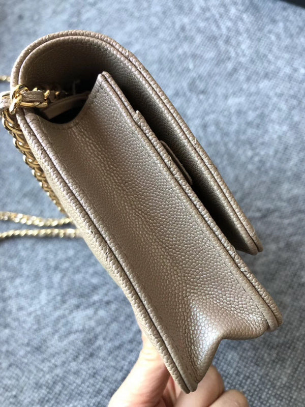 Dragons Bags Detail