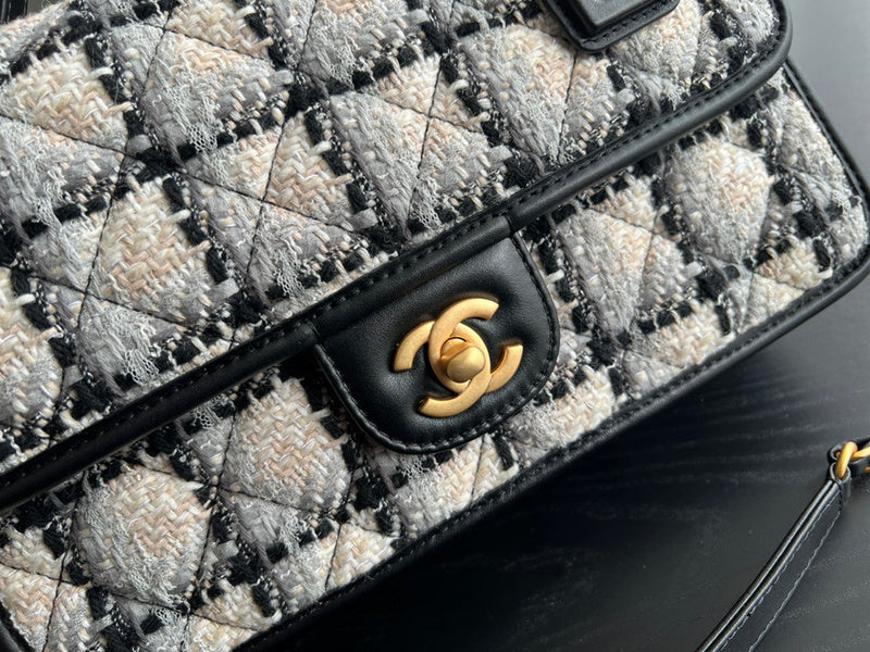 Dragons Bags Detail