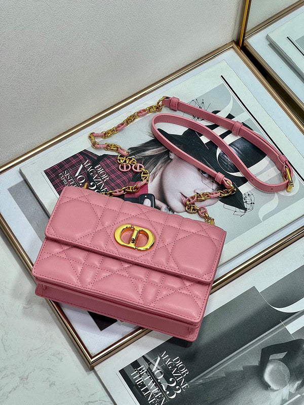 Dragons Bags Detail