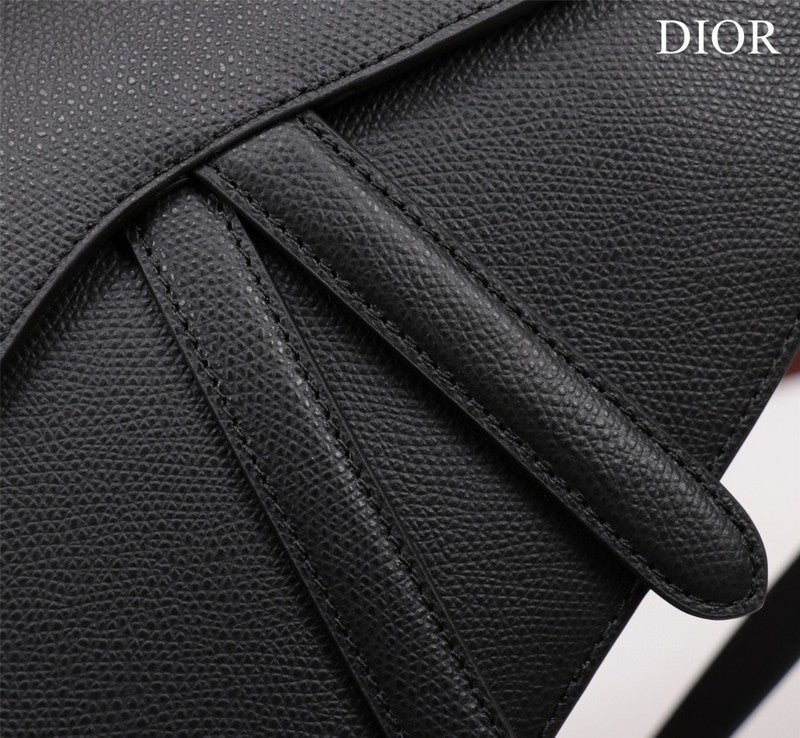 Dragons Bags Detail