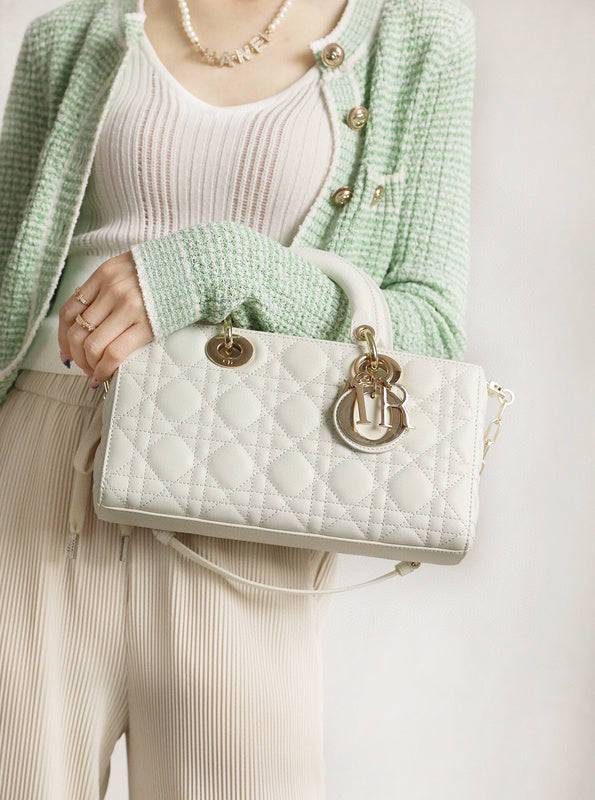 Dragons Bags Detail