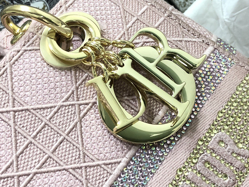 Dragons Bags Detail