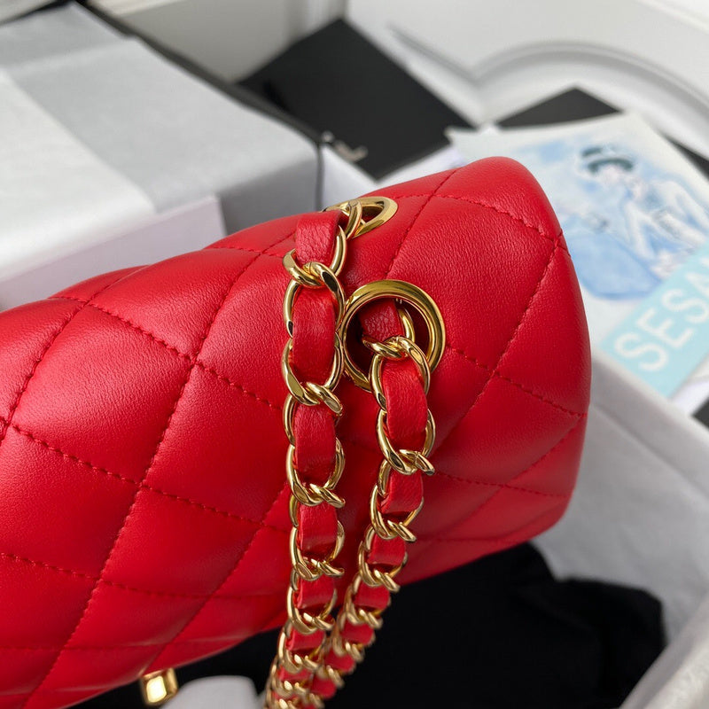 Dragons Bags Detail