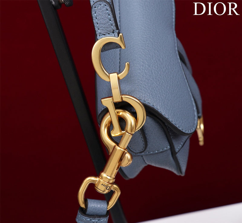 Dragons Bags Detail