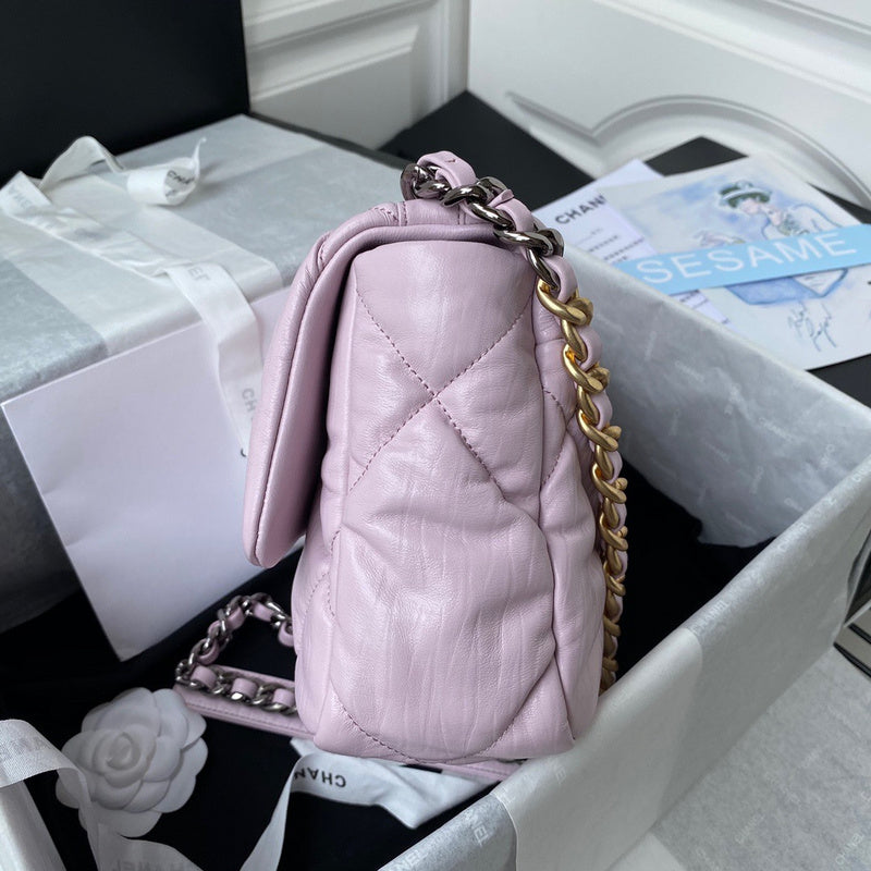 Dragons Bags Detail