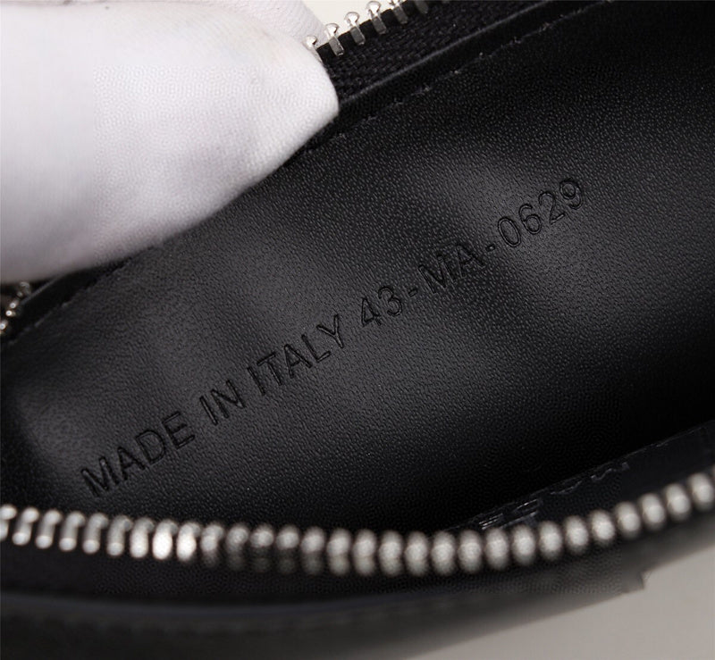 Dragons Bags Detail