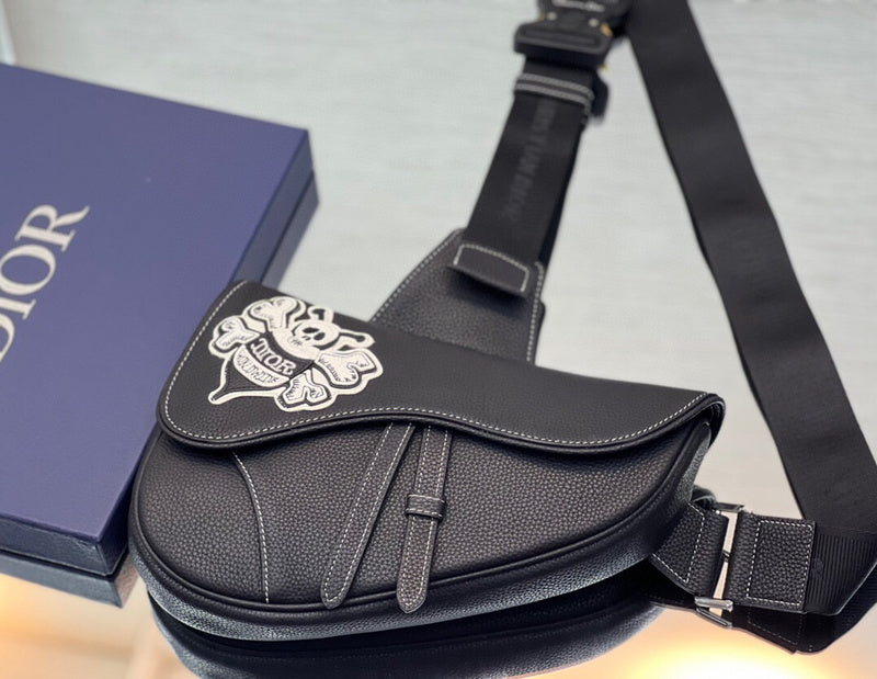 Dragons Bags Detail