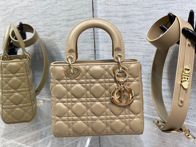 Dragons Bags Detail