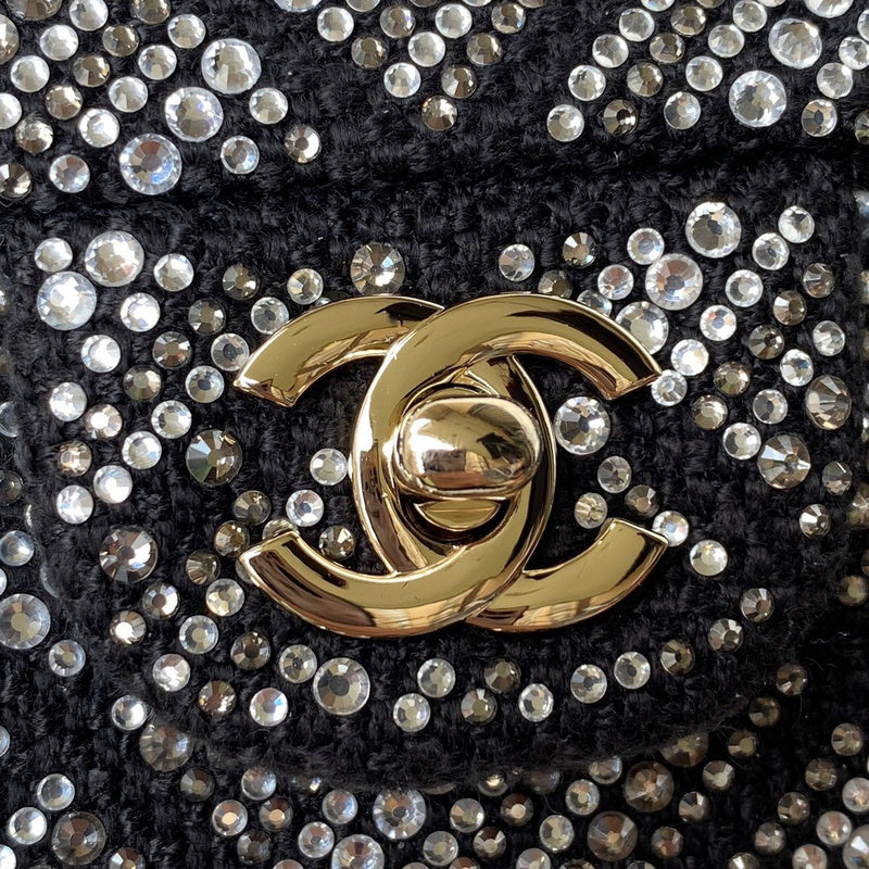 Dragons Bags Detail