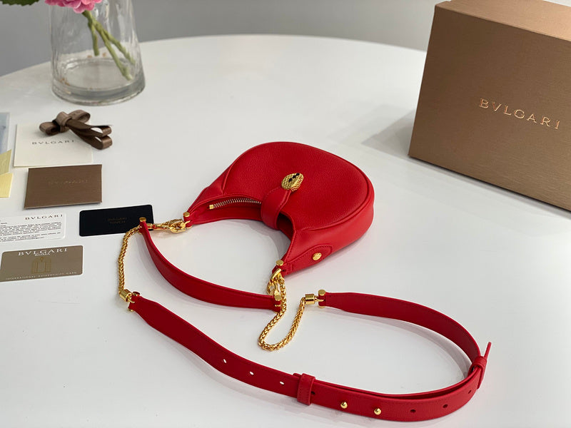 Dragons Bags Detail