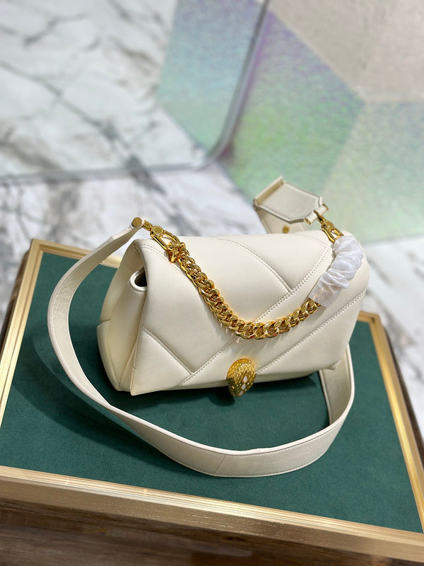 Dragons Bags Detail