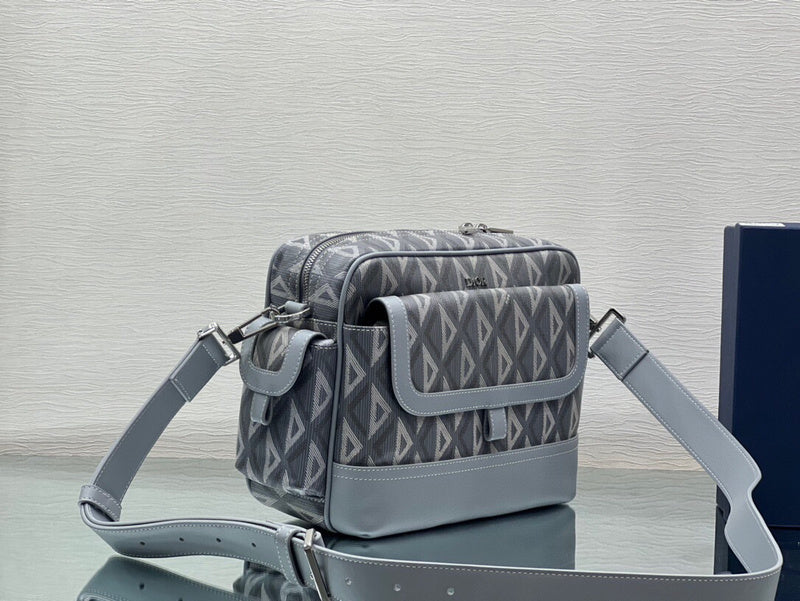 Dragons Bags Detail