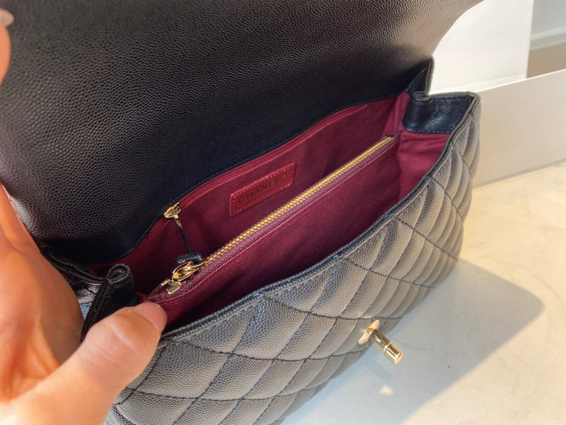 Dragons Bags Detail