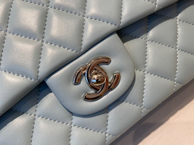 Dragons Bags Detail