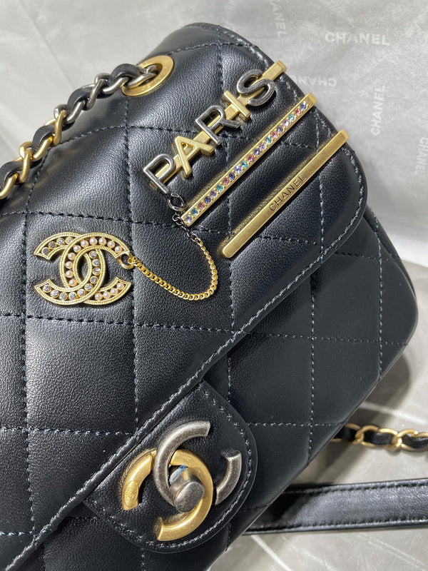Dragons Bags Detail