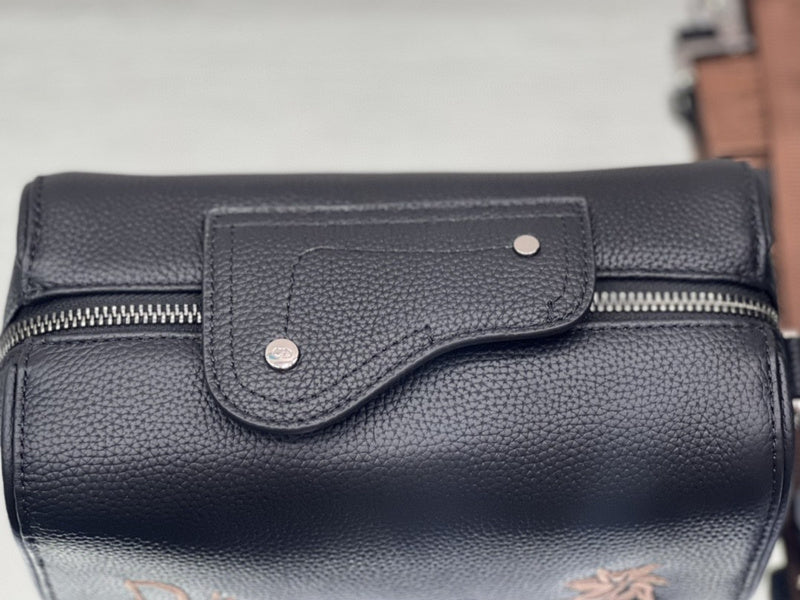 Dragons Bags Detail