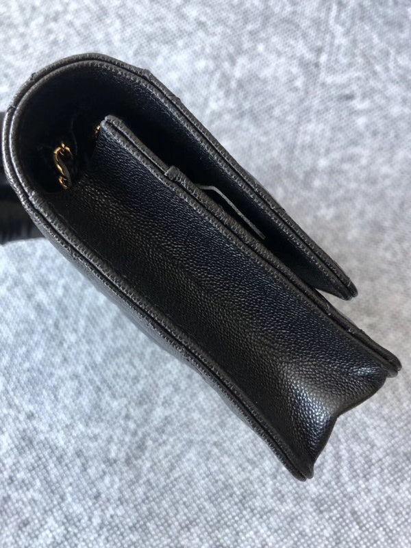 Dragons Bags Detail