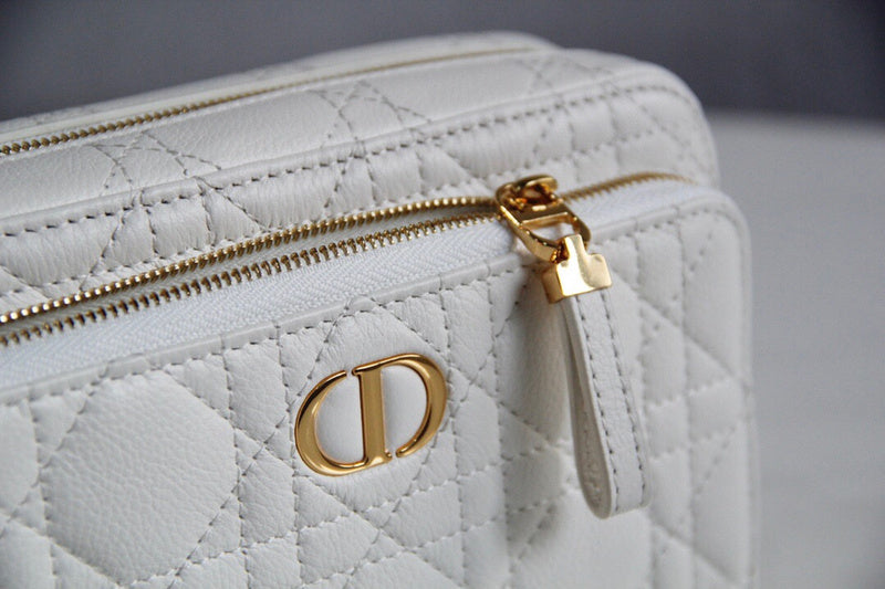 Dragons Bags Detail