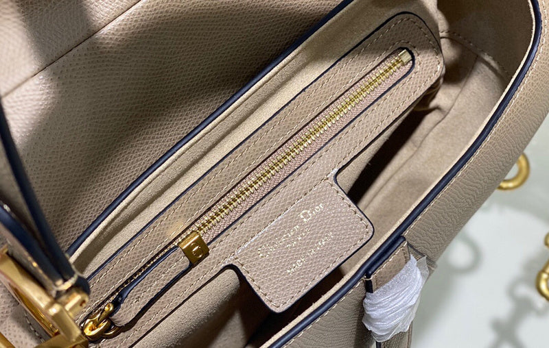 Dragons Bags Detail
