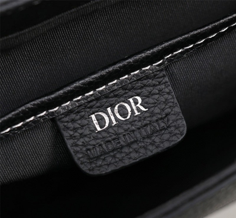 Dragons Bags Detail