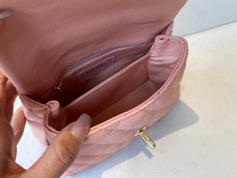 Dragons Bags Detail