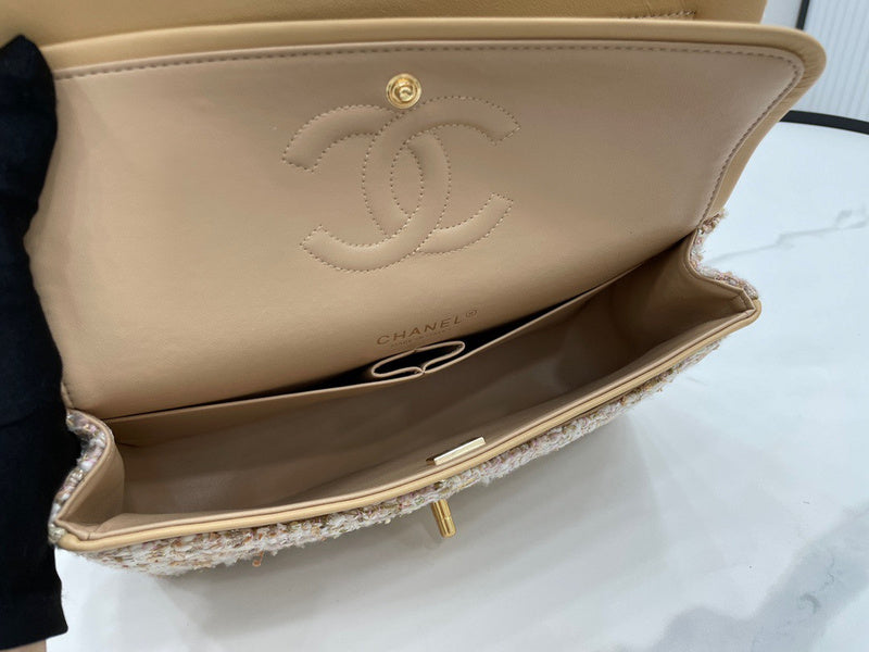 Dragons Bags Detail