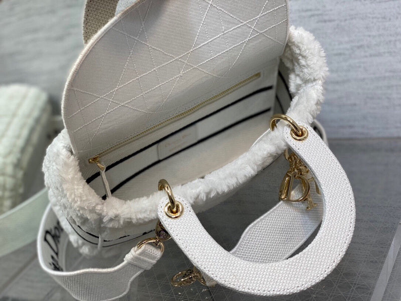 Dragons Bags Detail