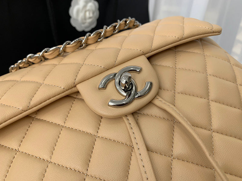 Dragons Bags Detail