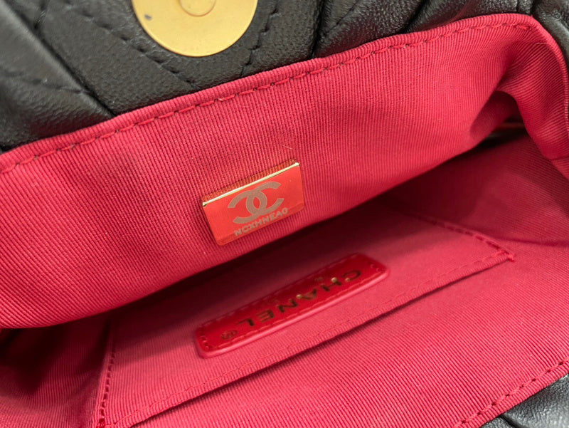 Dragons Bags Detail