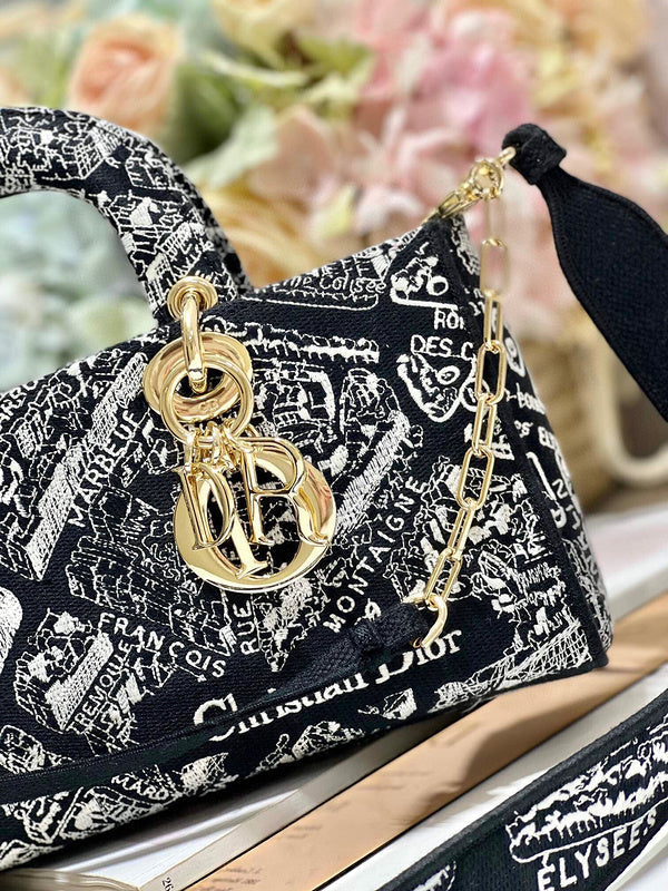 Dragons Bags Detail