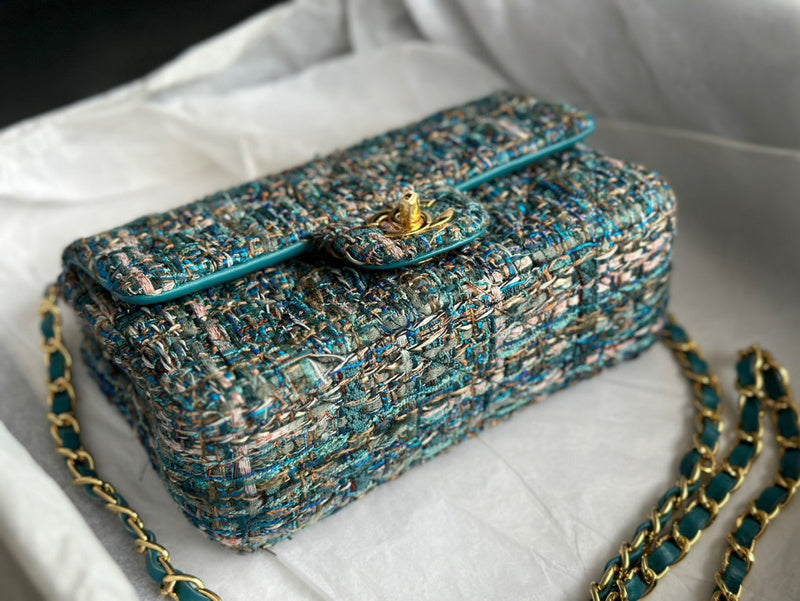 Dragons Bags Detail