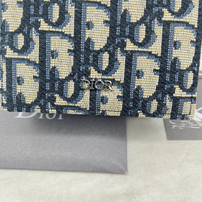 Dragons Bags Detail