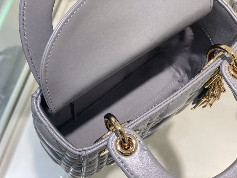Dragons Bags Detail