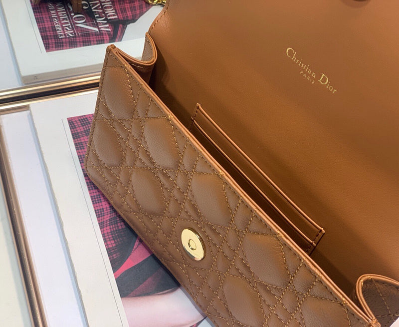 Dragons Bags Detail